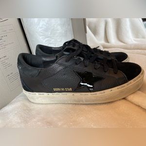 Golden Goose black on black Hi Stars. Worn probably 5 times. ⭐️